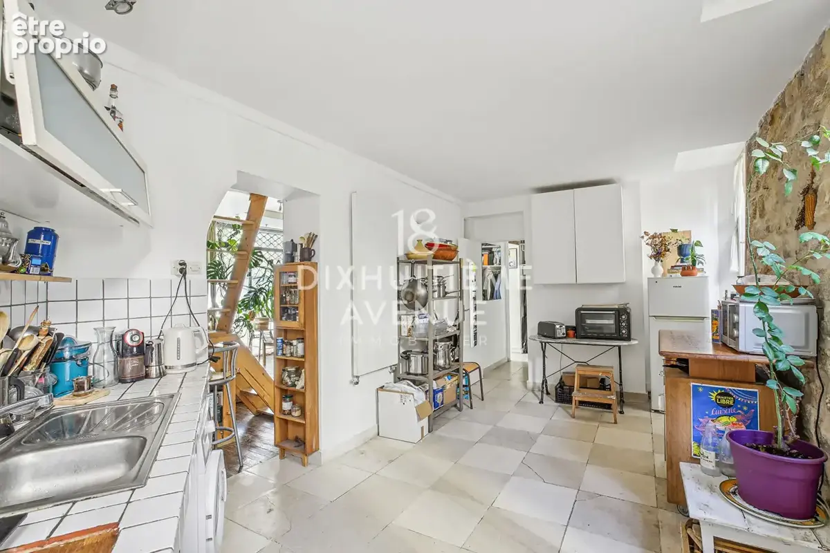 Angle Clignancourt / Poulet - Duplex 89m² Carrez, 111 m² au sol - photo 6