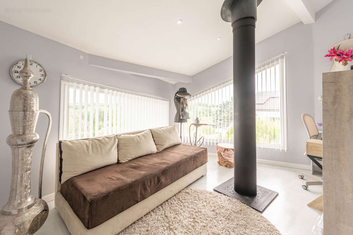 Maison à SAINT-CERGUES