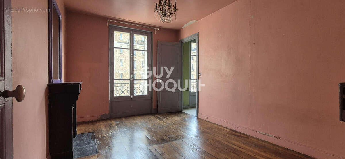 Appartement à PARIS-18E