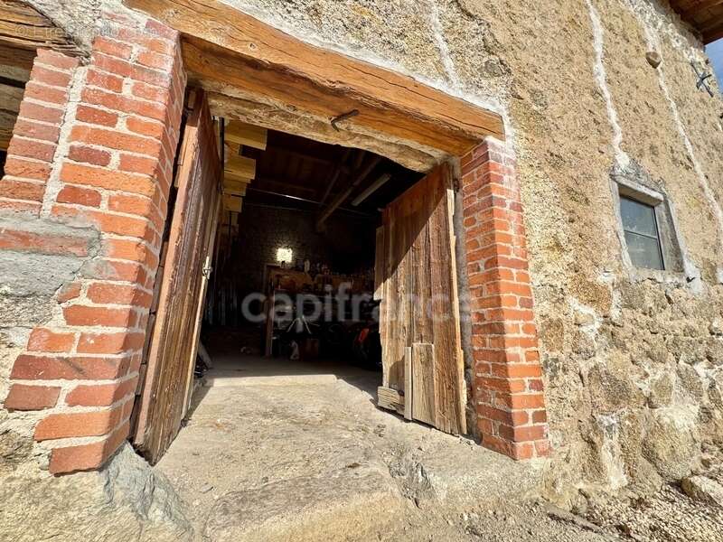 Maison à NOIRETABLE