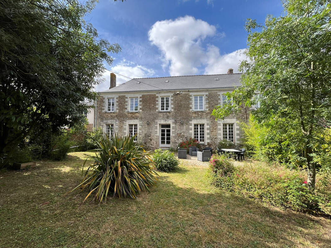 Maison à SAINT-COLOMBAN