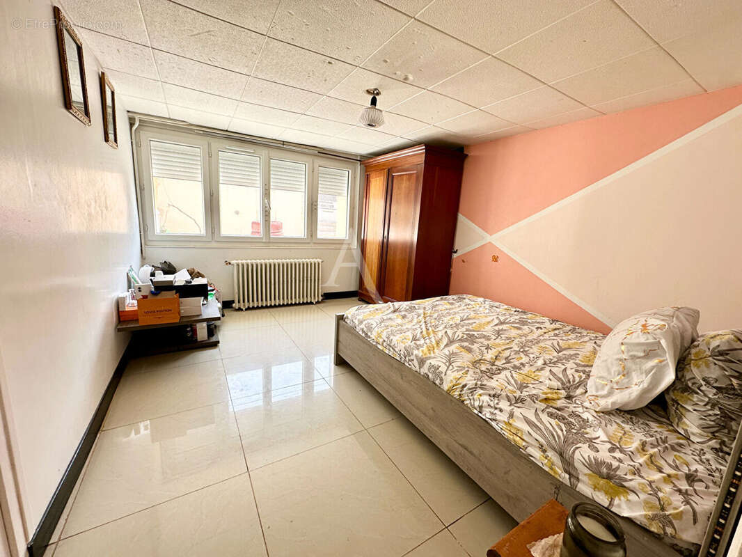 Buxerolles - calme - proche commodite - isolation par l'exterieur - double vitrage recent - 4 chambres - photo 8