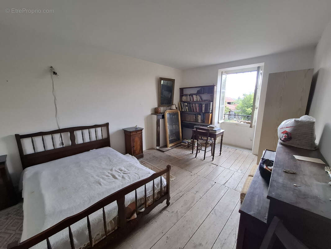 Maison à BUSSIERE-POITEVINE