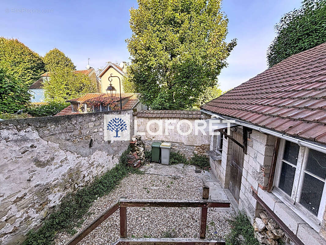 Maison à SAINT-NOM-LA-BRETECHE