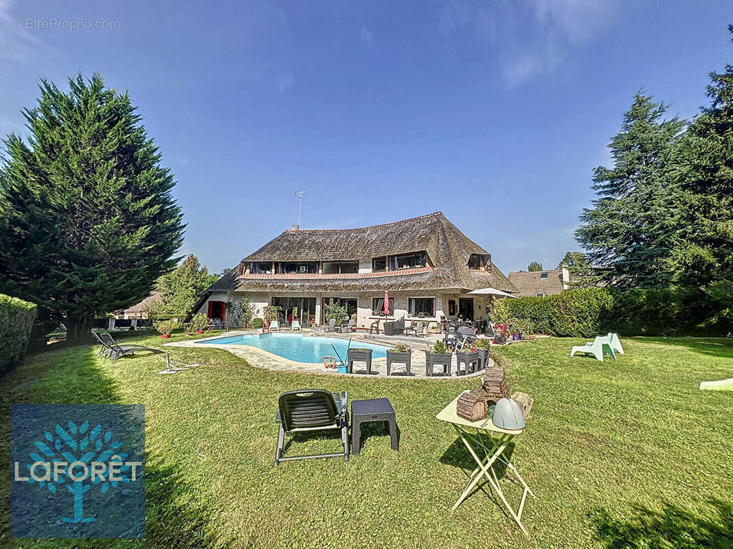 Maison à SAINT-REMY-L&#039;HONORE