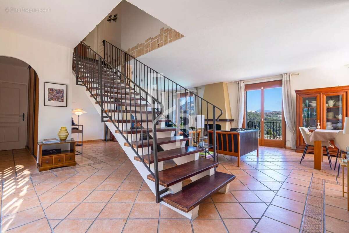 Maison à CAGNES-SUR-MER