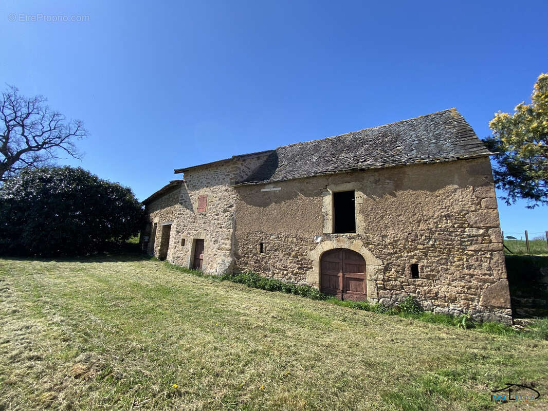 Maison à MONTBAZENS