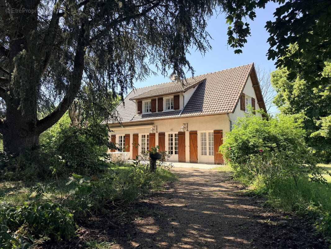 Maison à CHATELLERAULT