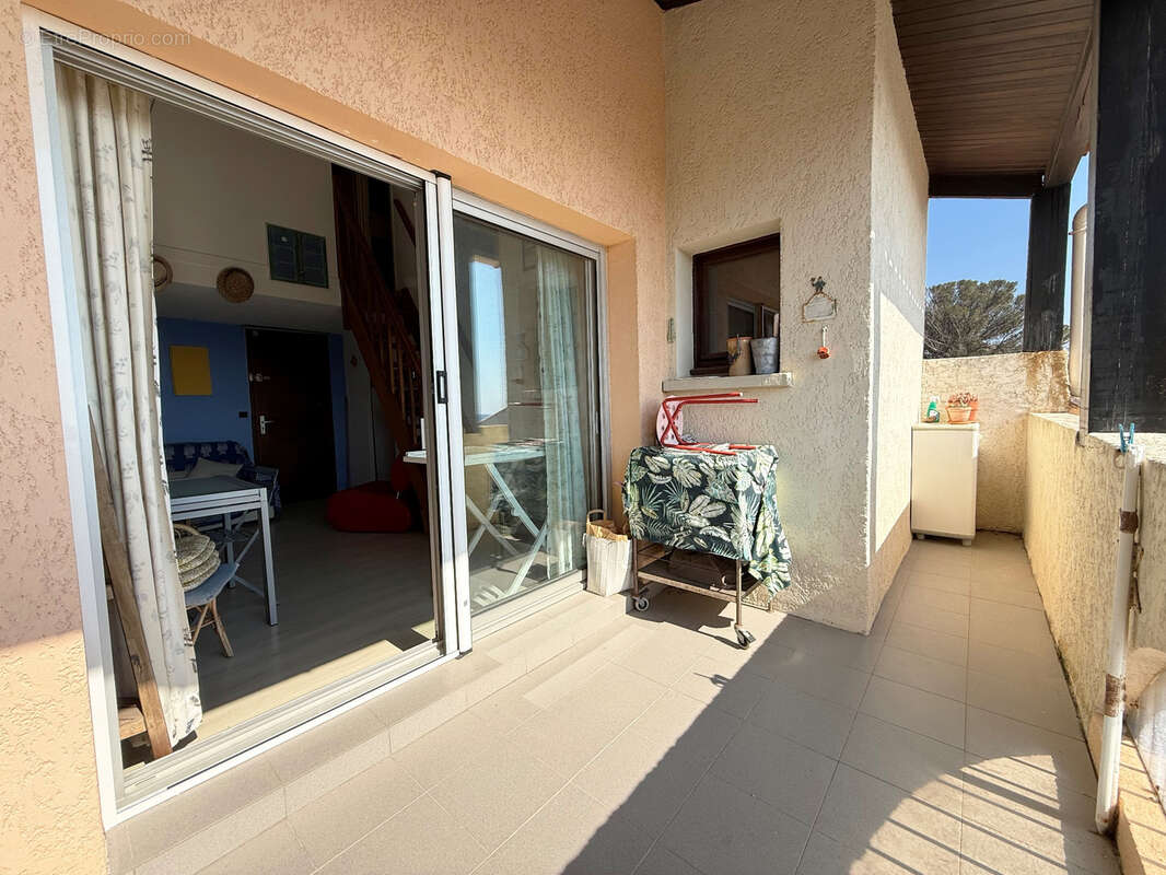 Appartement à ROQUEBRUNE-SUR-ARGENS