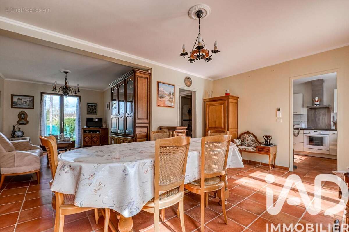 Photo 2 - Maison à NANTEUIL-LES-MEAUX