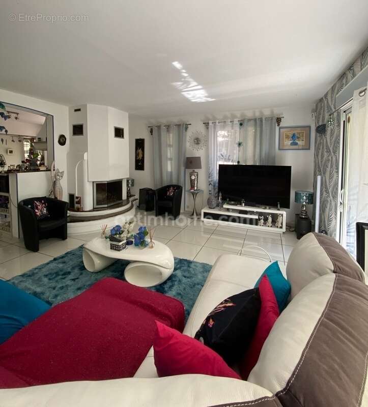 Maison à L&#039;ISLE-D&#039;ESPAGNAC