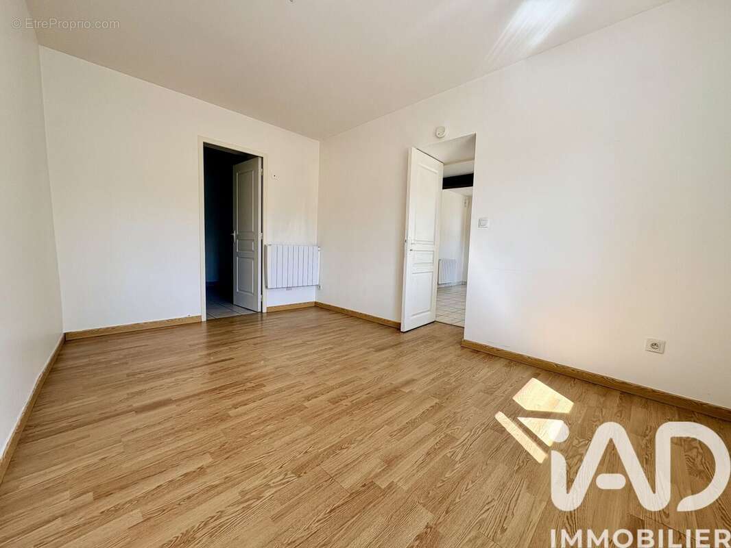 Maison 123 m² à Feusines  - photo 8
