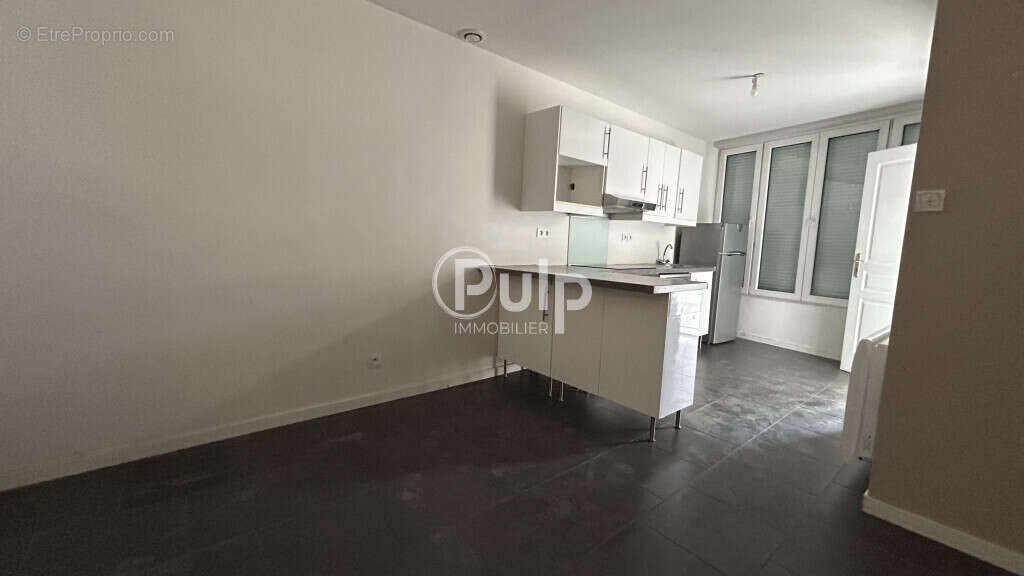 Immeuble de rapport comprenant 1T4 et 1T2 + sur 500m² - photo 2
