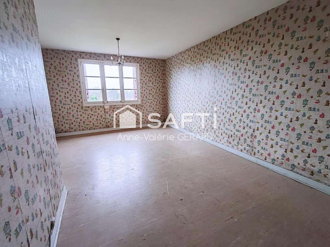 Photo 2 - Maison à FOUGEROLLES-DU-PLESSIS