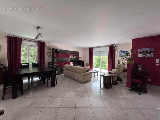 Maison 3 chambres   Construction Siporex   Terrain 1 406 m2   DPE C - photo 4