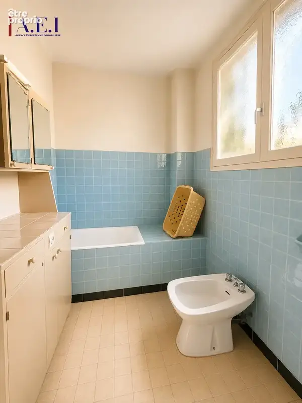 Six Fours les plages - Maison de 174 m2 habitables sur une parcelle de 5 744 m2 - photo 17