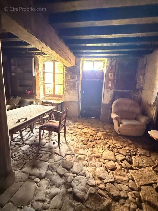 Maison à LA CELLE-DUNOISE