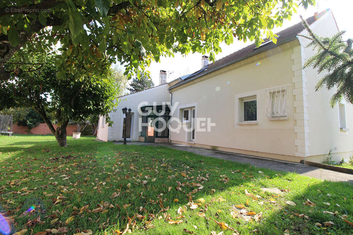 Maison à VERNEUIL-L&#039;ETANG