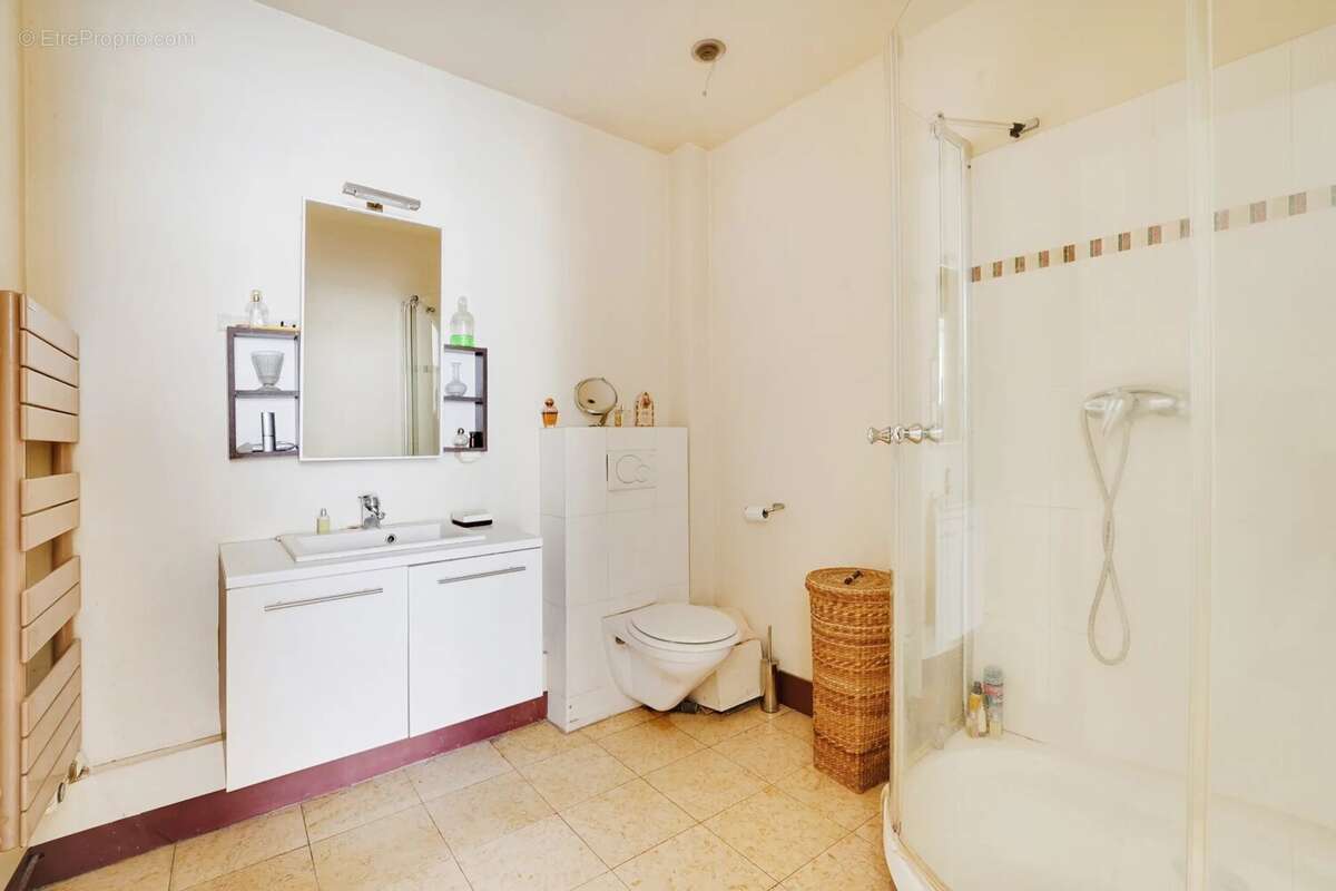 Appartement à PARIS-4E