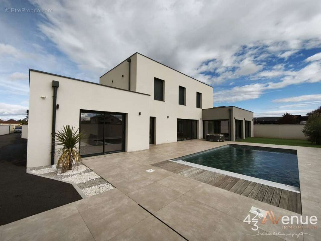 Maison à ANDREZIEUX-BOUTHEON