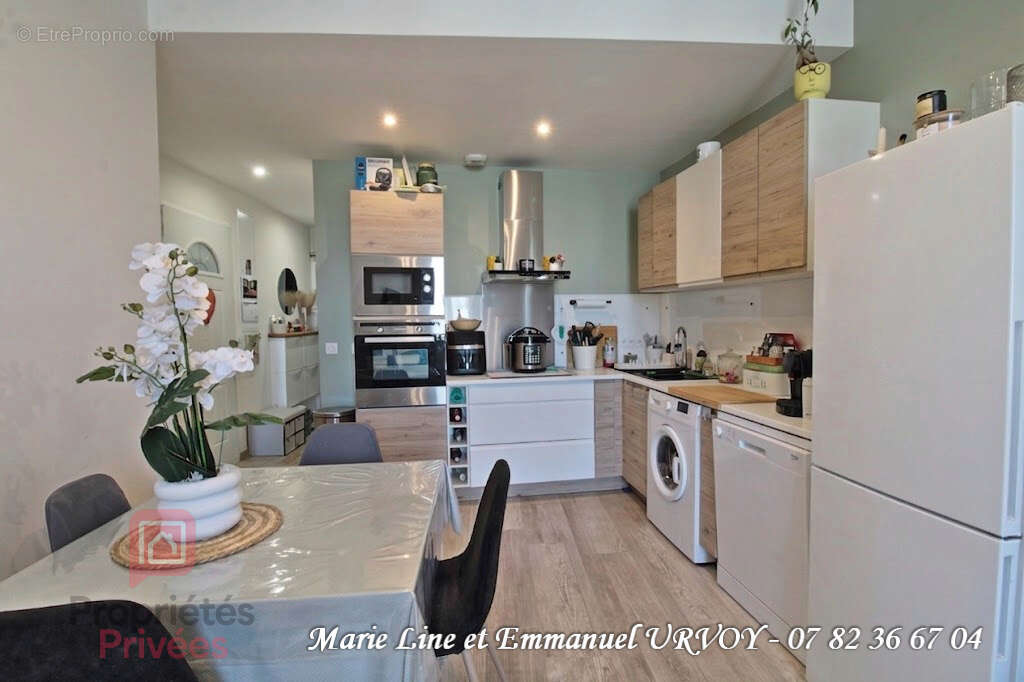 Barbentane 13570 ; Appartement T3 au 1er étage - 56 m² -  parking - - photo 3