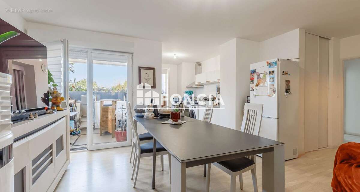 LES SABLES D'OLONNE - Appartement T3 avec terrasse , parking aérien et box en sous-sol dans résidence de 2017 - photo 4