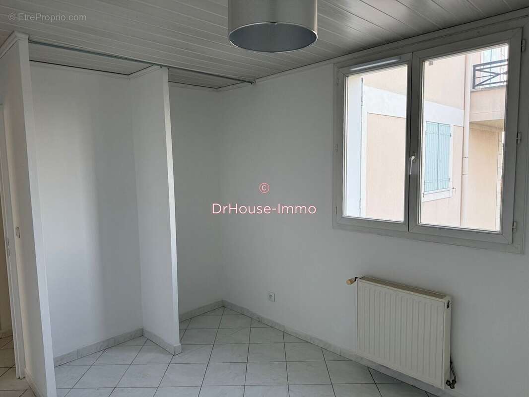 Appartement à SAVIGNY-LE-TEMPLE