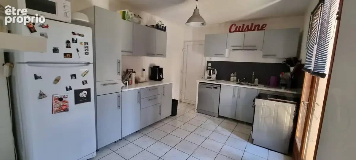 CASTRIES  Maison de plain-pied avec garage et jardin - photo 3