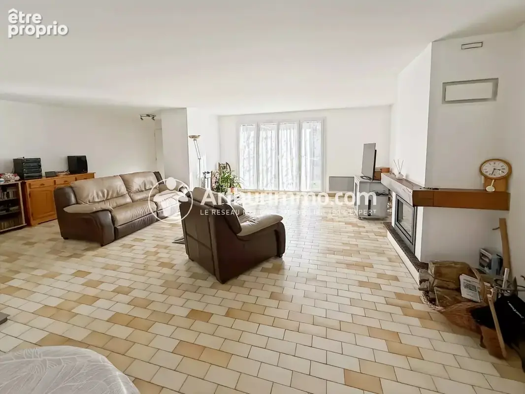 Maison de plain pied sur un vaste terrain en bordure de foret - photo 8