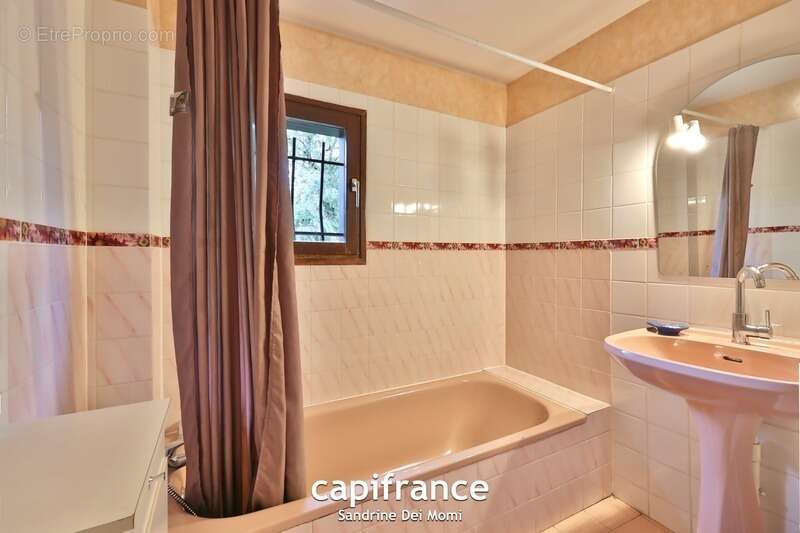 Maison à FRANCHEVILLE