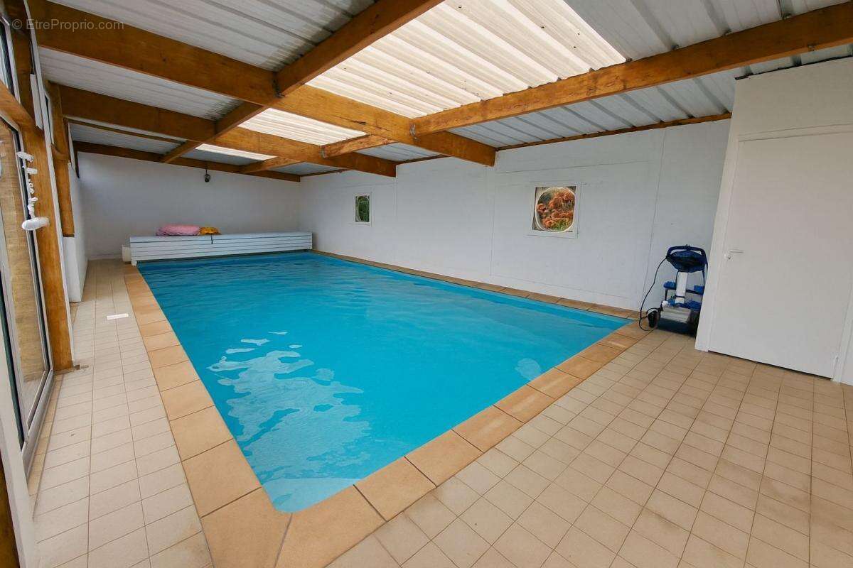 Maison à LOCQUIREC
