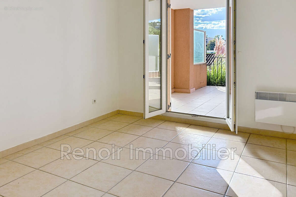 Appartement à VILLENEUVE-LOUBET
