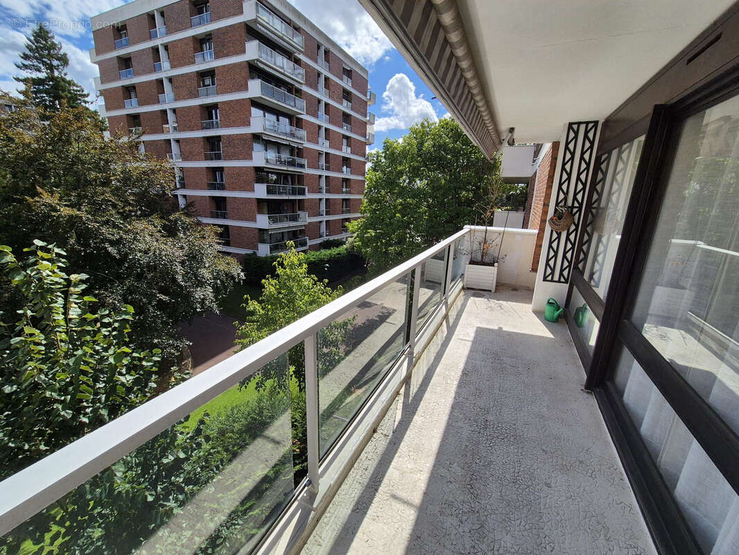 Appartement à JOUY-EN-JOSAS