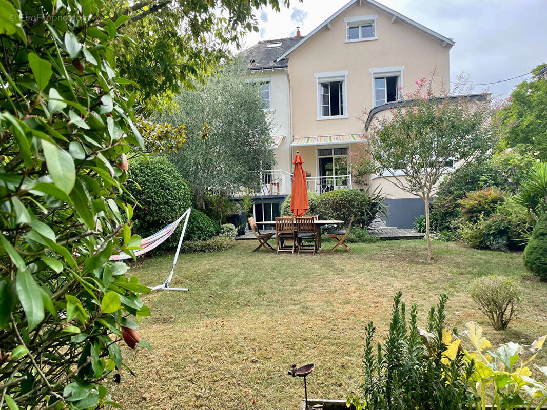 Maison à SAINT-CYR-SUR-LOIRE