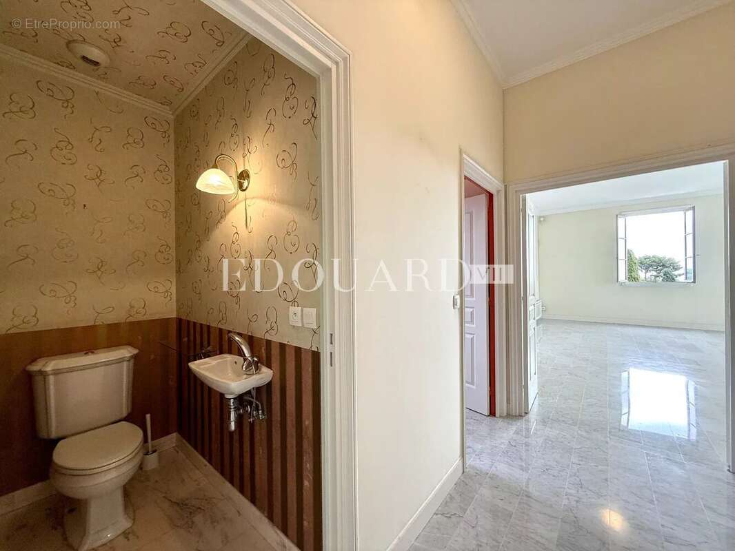 Appartement à ROQUEBRUNE-CAP-MARTIN