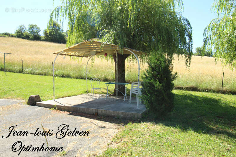 Maison à vendre de 110 m² à SEVERAC LE CHATEAU (12) - photo 20