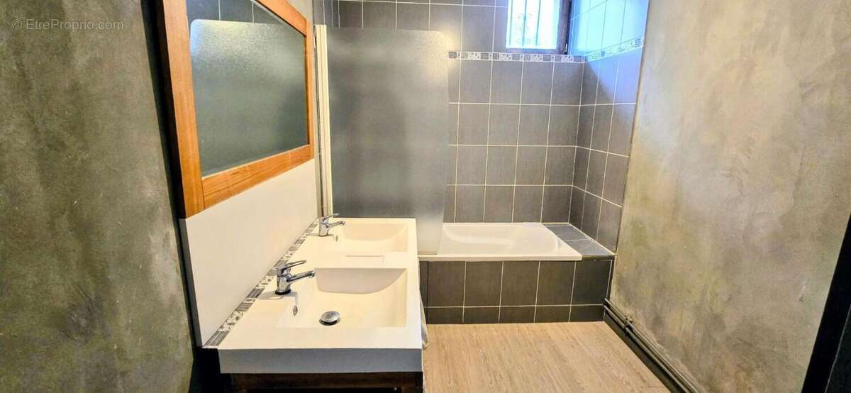 Maison à MIREBEAU-SUR-BEZE