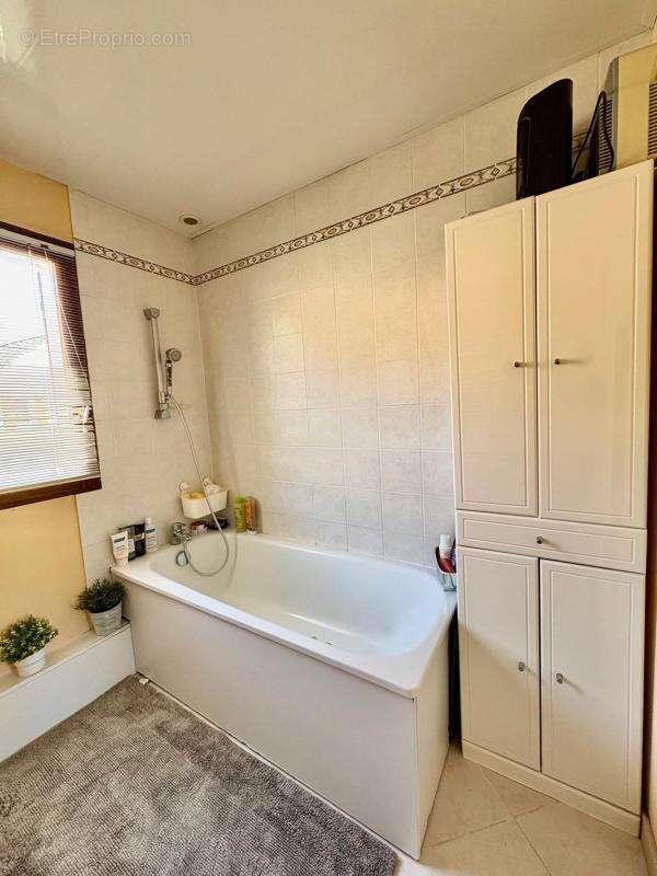Maison 76 m² à Cregy-Les-Meaux  - photo 6