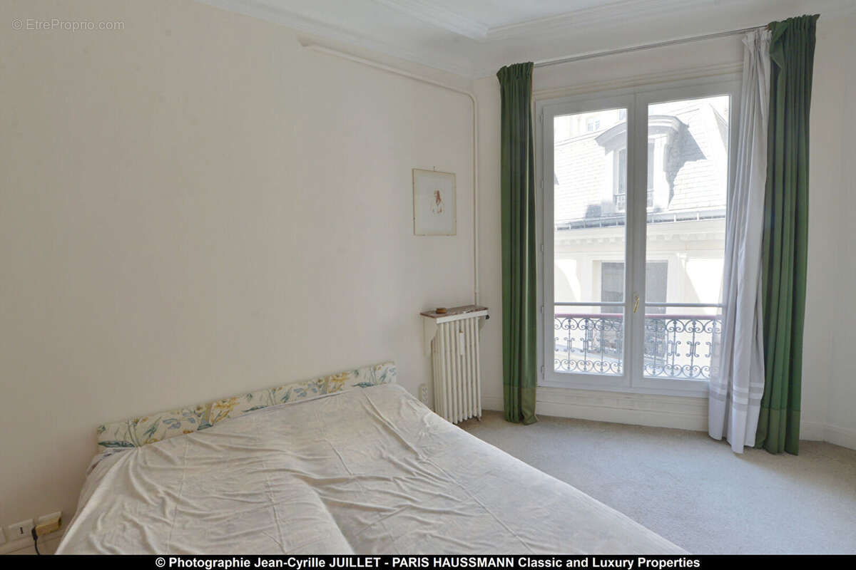 Appartement à PARIS-8E