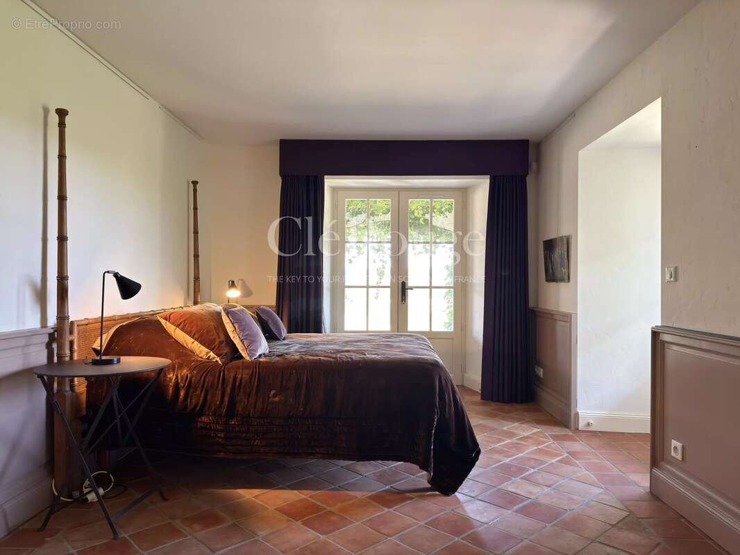 Proche d'Eymet – Ancien domaine du XVe siècle avec maison d'amis, piscine à débordement et près de 4 hectares - photo 17