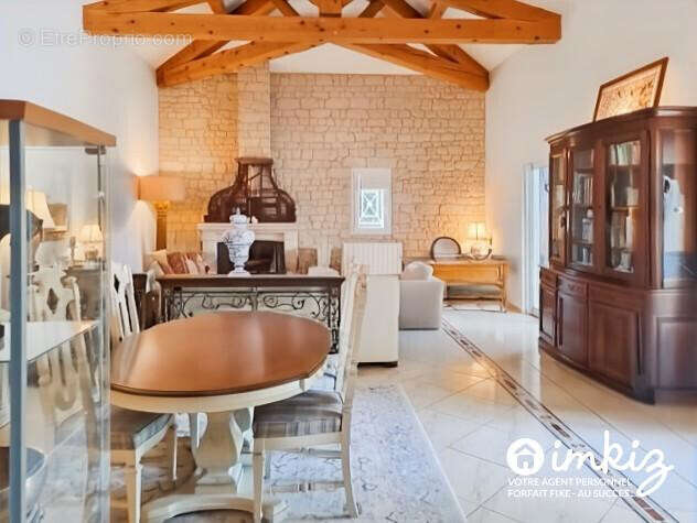 Superbe Maison Située à 10 minutes des Plages. - photo 4