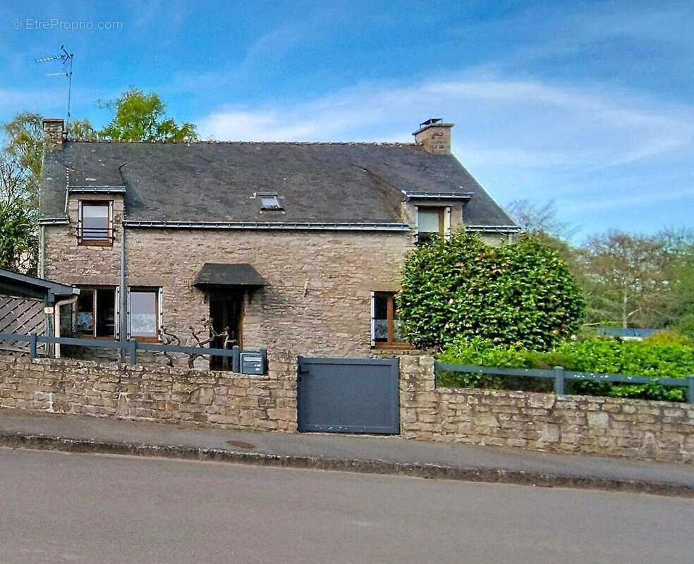 Photo 2 - Maison à LA VRAIE-CROIX