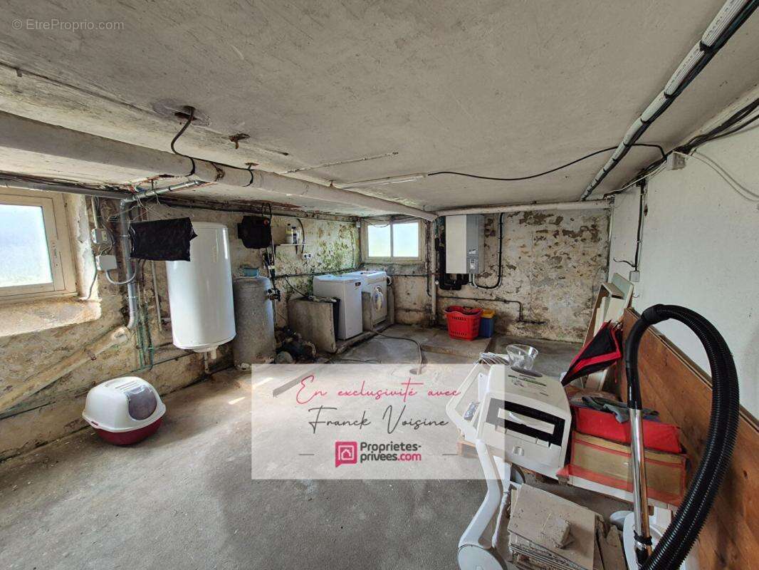 Maison à VENDRENNES