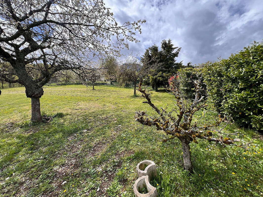 Terrain à SEYSSINET-PARISET
