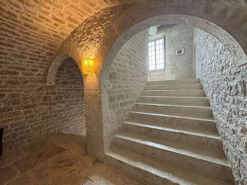 Maison à MAUROUX