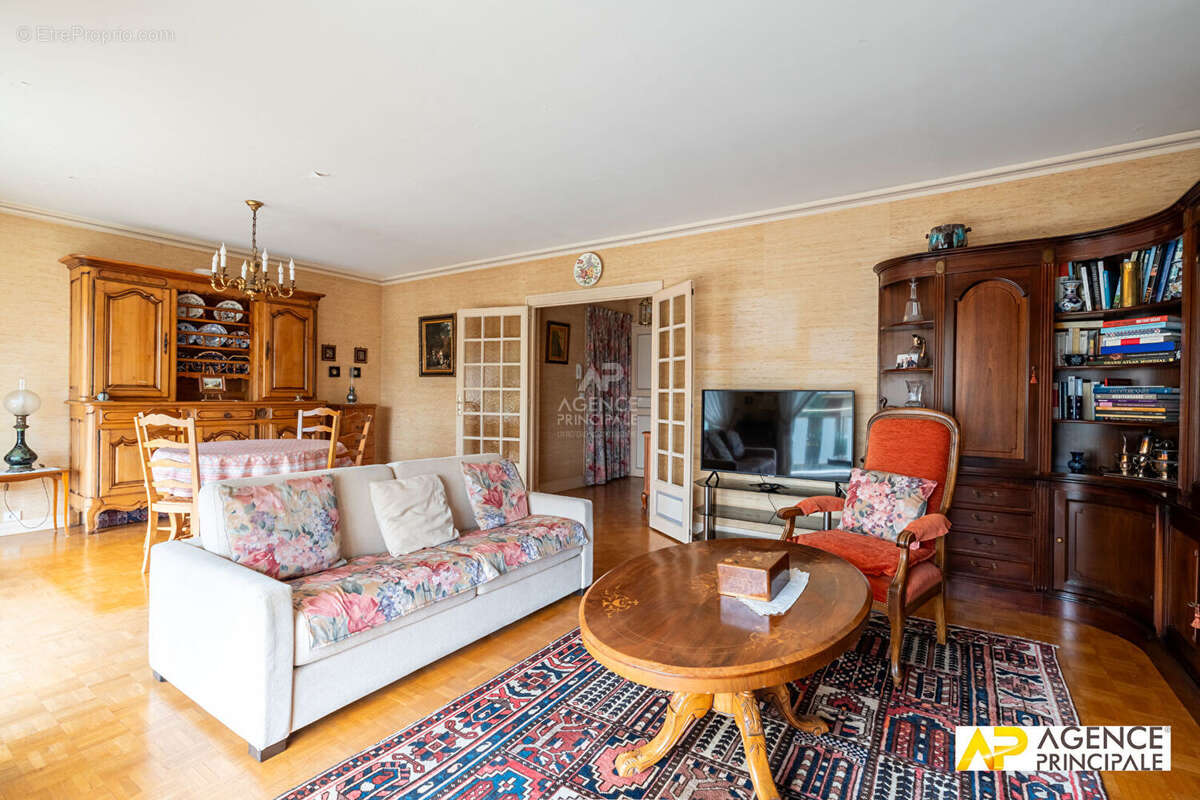 Appartement à MAISONS-LAFFITTE