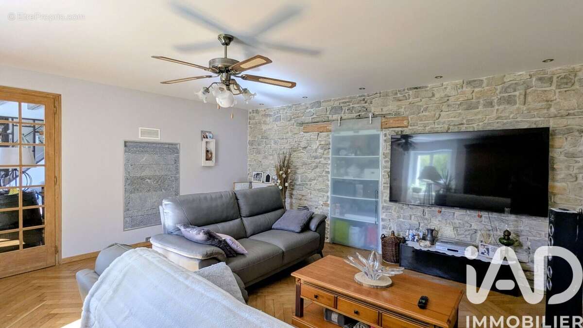 Photo 6 - Maison à BIANS-LES-USIERS