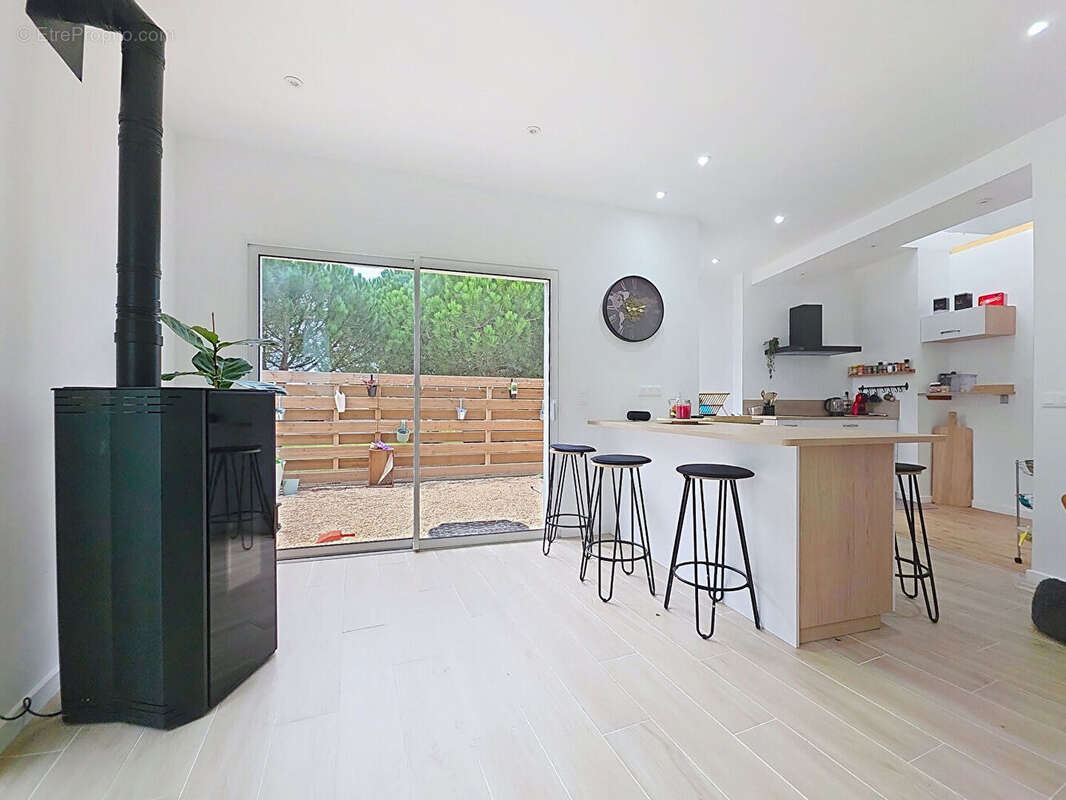 Maison à SAINT-PAIR-SUR-MER