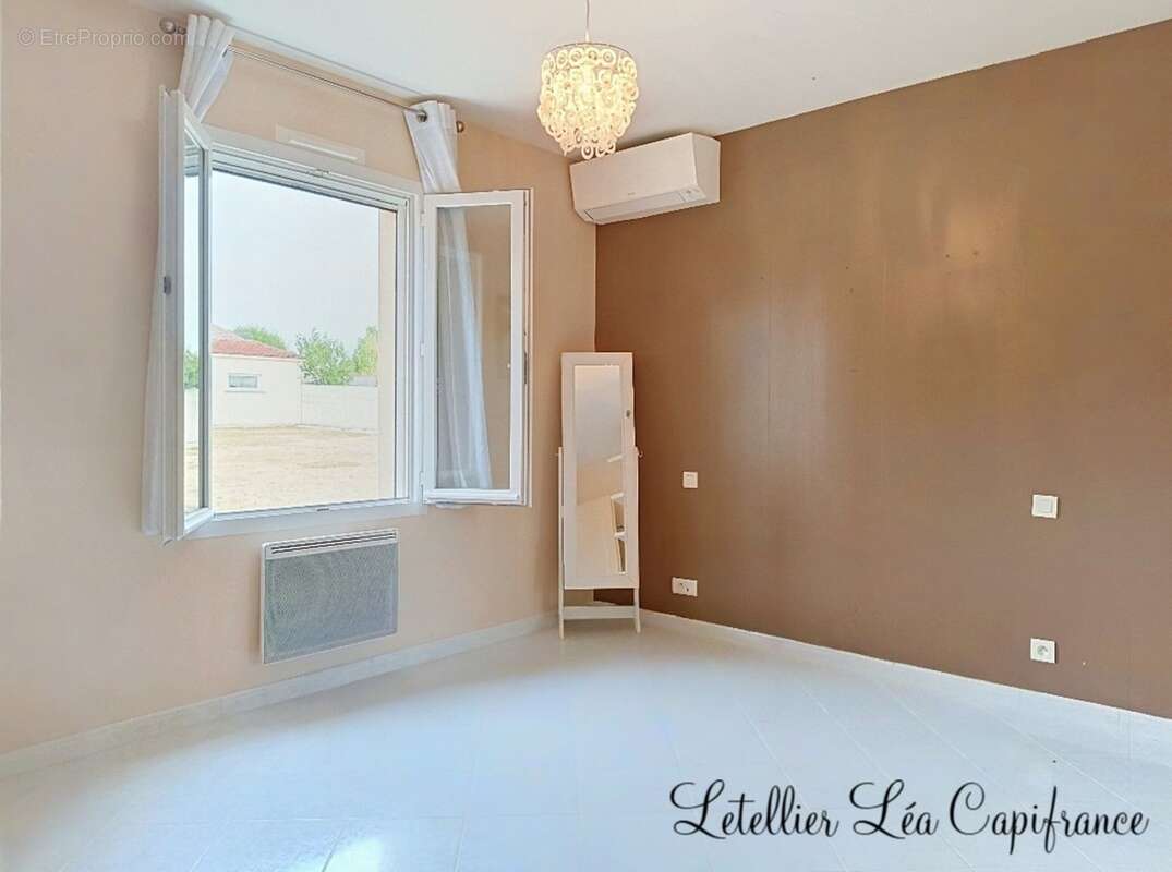 Maison à vendre 7 pièces SAINT GELAIS (79) - photo 14