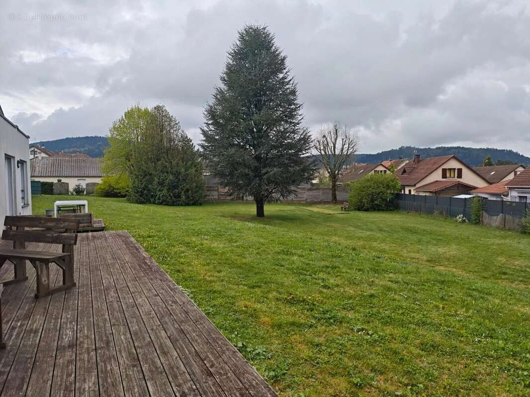 Appartement à SAINT-ETIENNE-LES-REMIREMONT